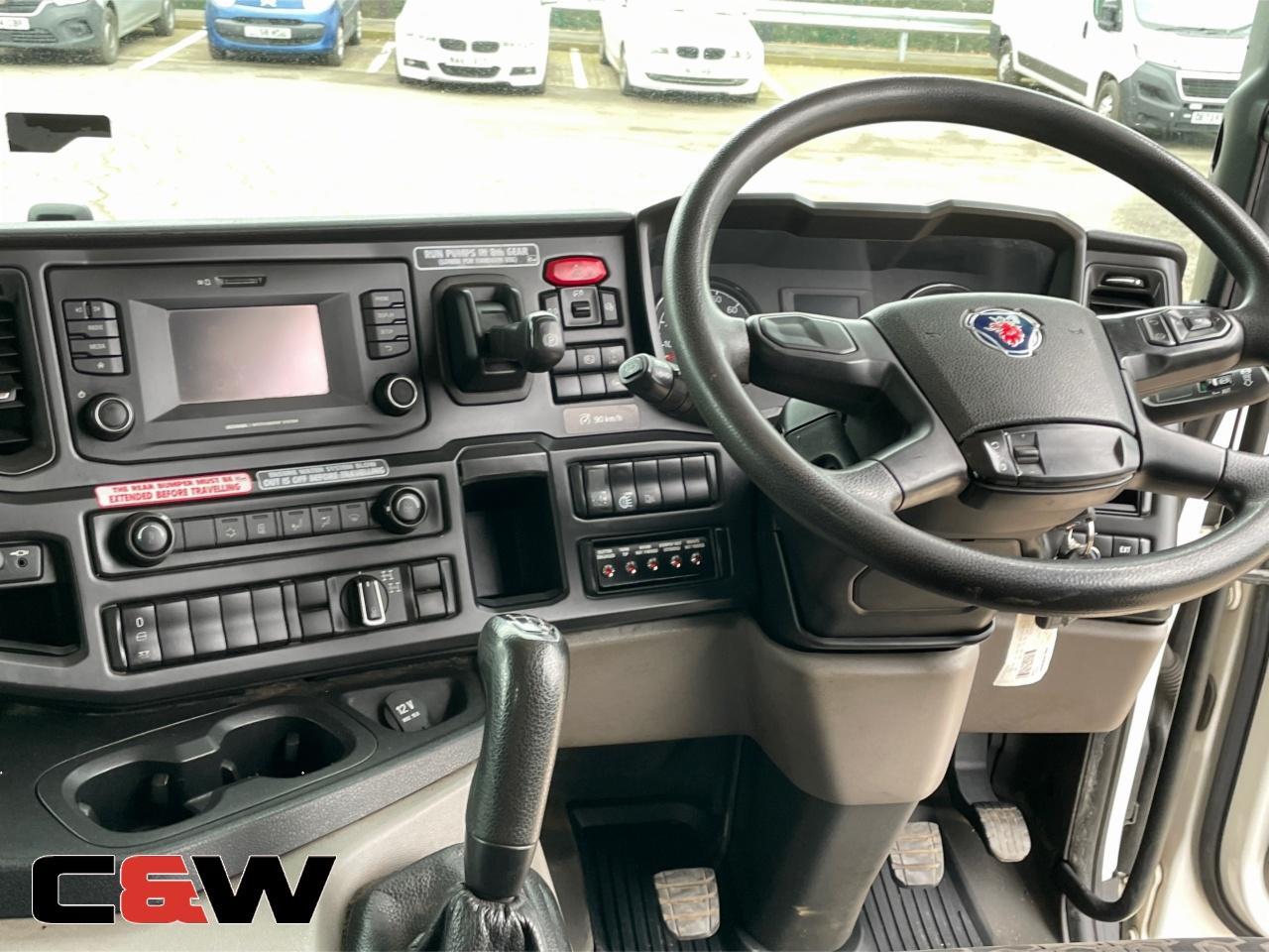 Vehicle image 37